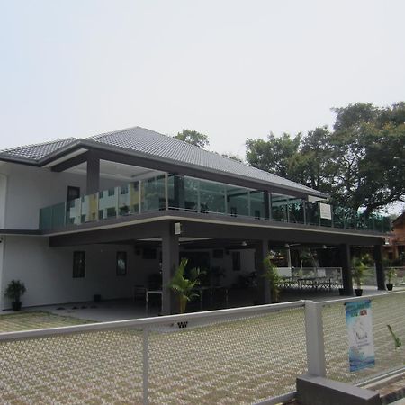 Naam Boutique Lodge Port Dickson Exterior photo